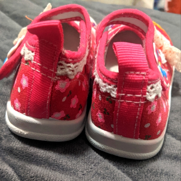 Chulis from Zulily Mary Jane Sneakers - Picture 4 of 7